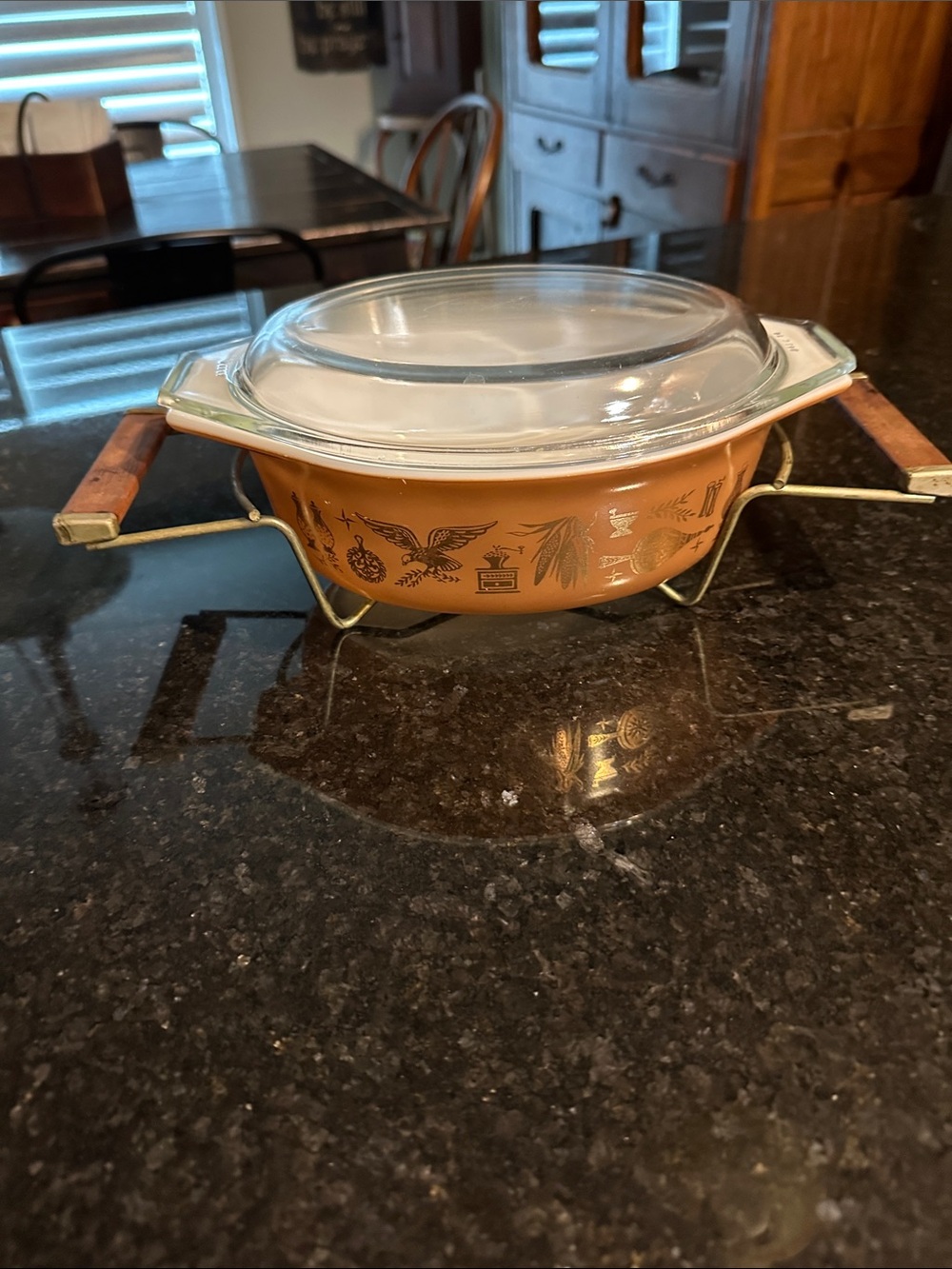 Pyrex casserole dish
